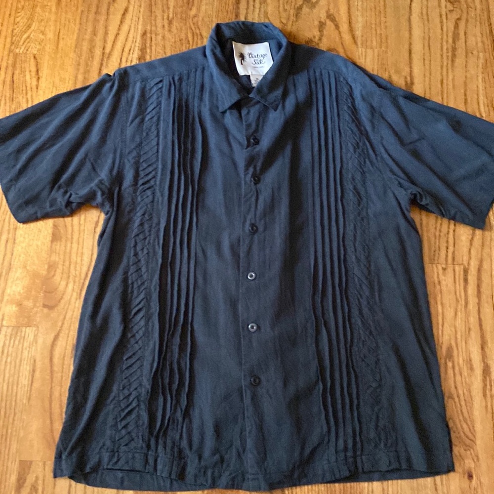 Vintage Silk Black Retro Style Short Sleeve Shirt.